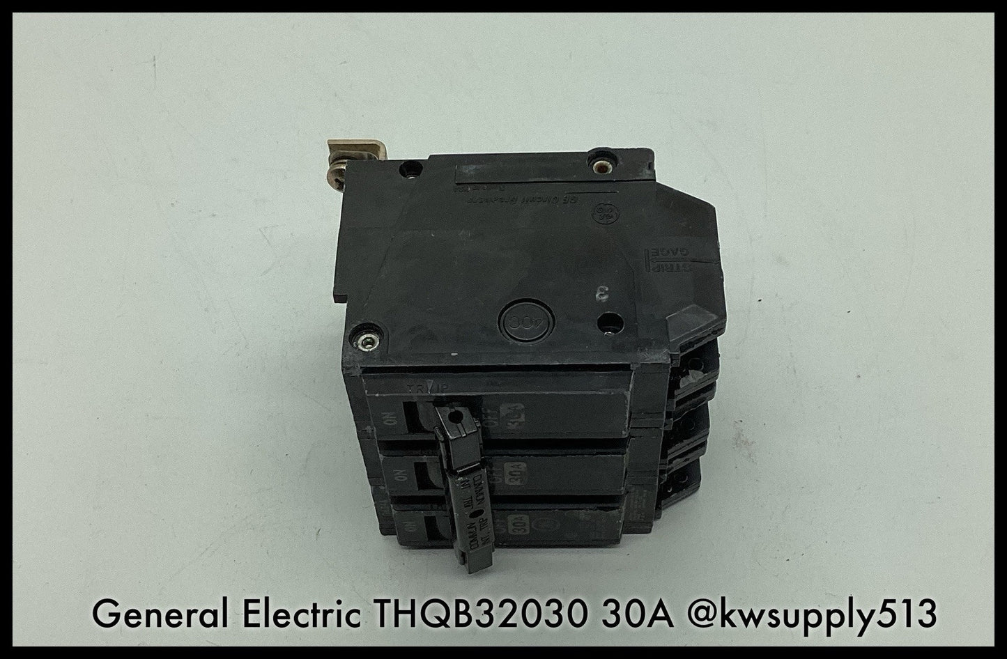 THQB32030 ~ General Electric GE THQB32030 30A240V 3P Type THQB Circuit Breaker