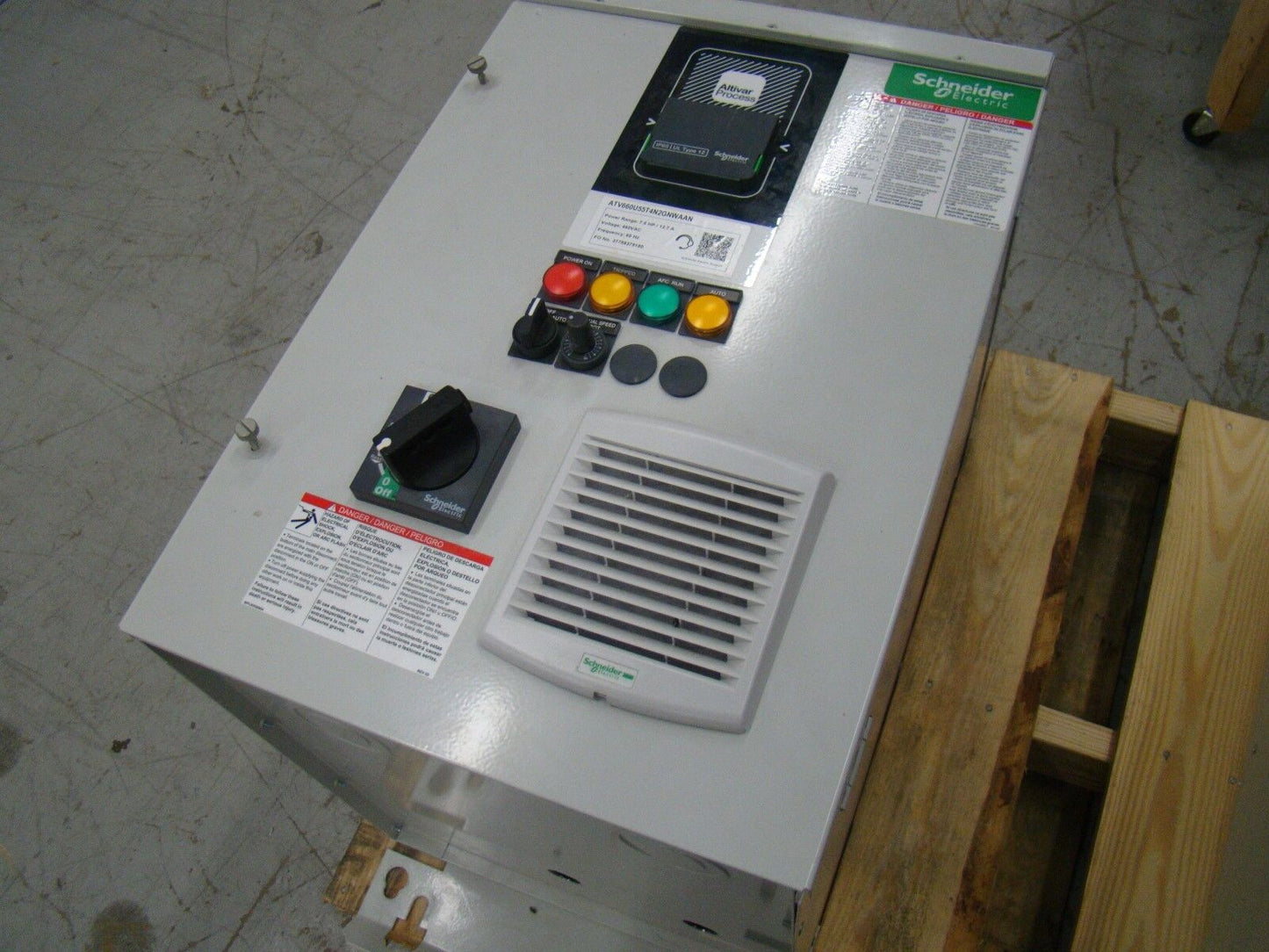 Process Enclosed Drive Controller-ATV660U55T4N2GNWAAN