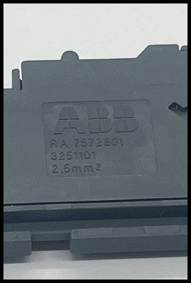 RA7572801~ABB~RA7572801 Wiring Plug Terminal Block 2.5MM2 Unused Surplus