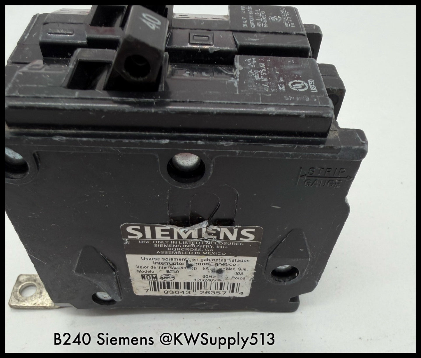 B240~Siemens B240 40A 2P 240VAC 10KA Circuit Breaker-Used