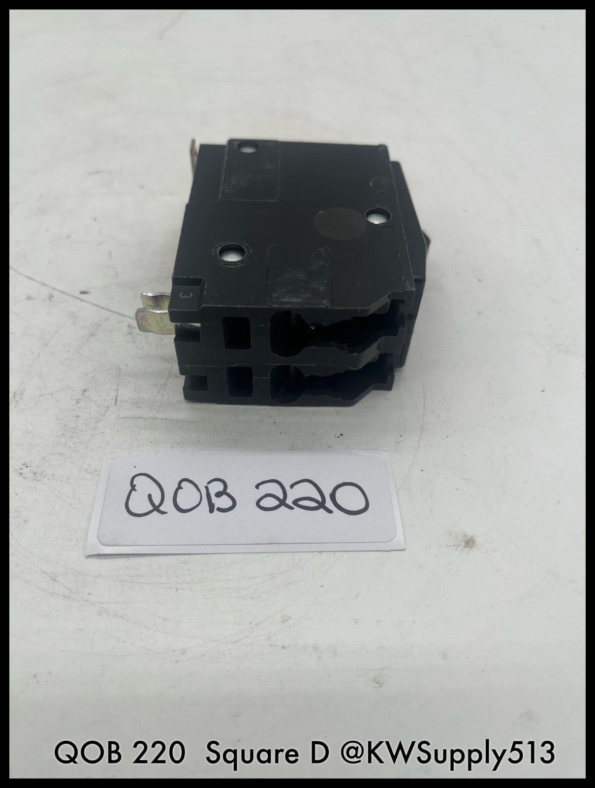QOB220~Square D QOB220 20A 2P 120/240V 10KA Mini Circuit Breaker-Used